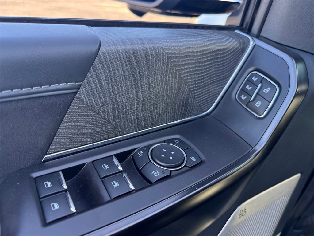 Certified 2022 Ford F150 Platinum w/ Equipment Group 701A High image 23