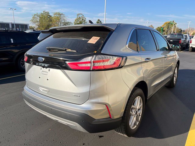 Certified 2024 Ford Edge SEL w/ Convenience Package AWD/4WD image 2