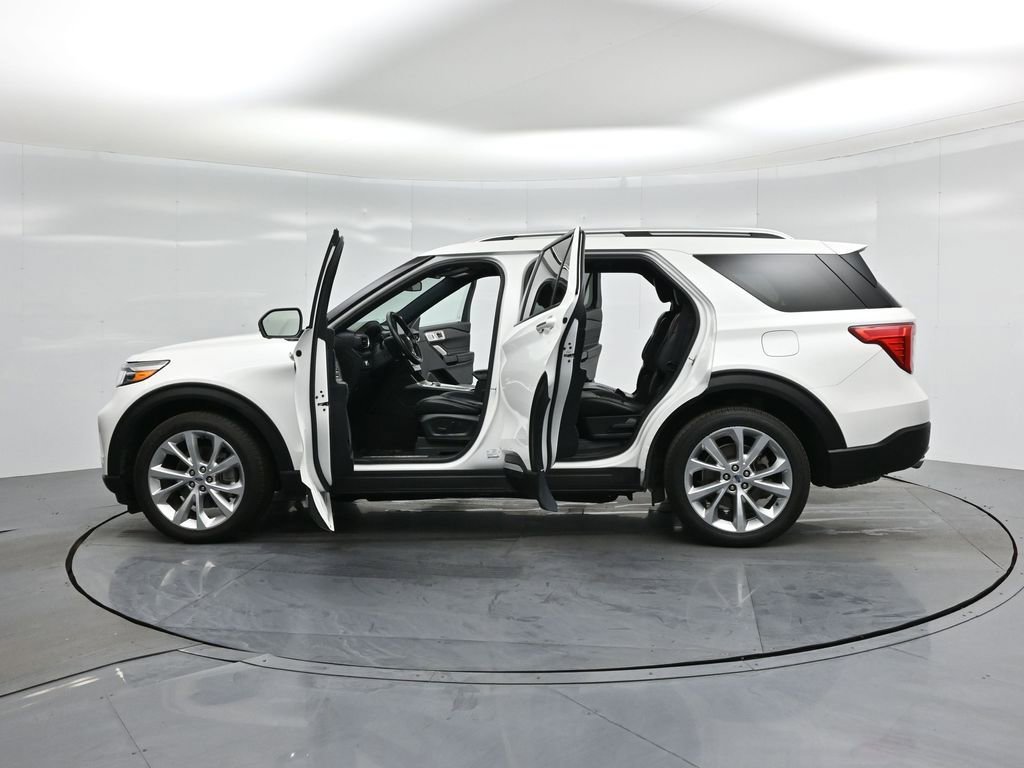 Certified 2022 Ford Explorer Platinum w/ Technology Package image 38