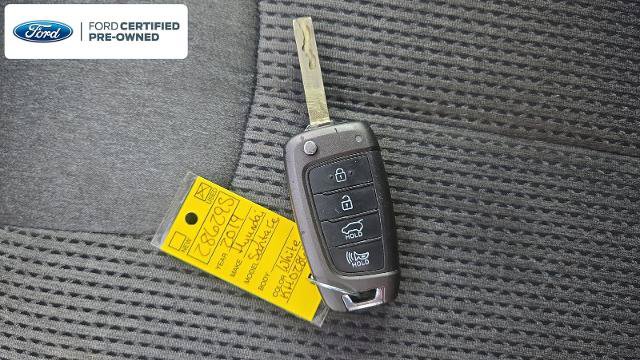 Used 2019 Hyundai Santa Fe SE AWD/4WD image 32