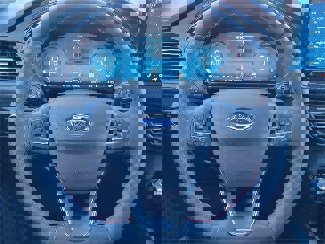 Certified 2025 Ford Escape ST-Line Elite w/ Premium Technology Package image 32