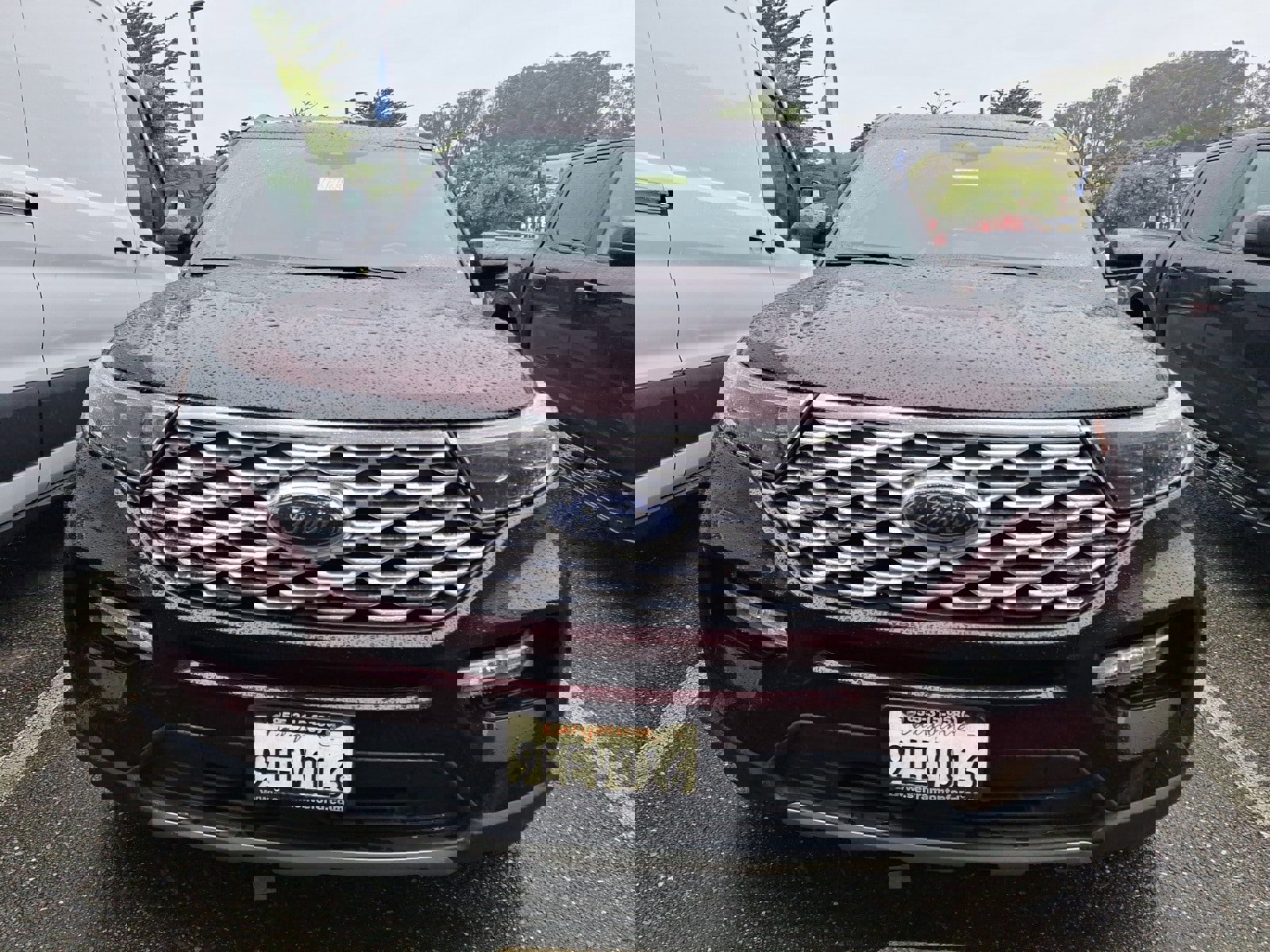 Certified 2022 Ford Explorer Platinum w/ Equipment Group 601A image 2