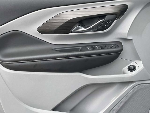 Used 2024 GMC Terrain SLE w/ Driver Convenience Package image 14