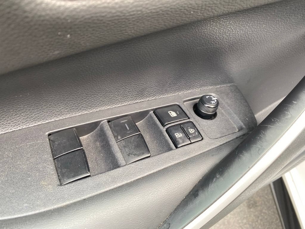 Used 2025 Toyota Corolla SE FWD image 14