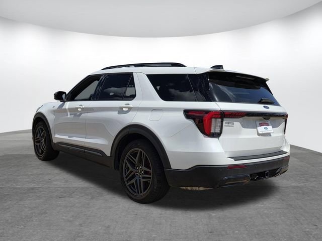Certified 2025 Ford Explorer ST-Line w/ Premium Package image 6