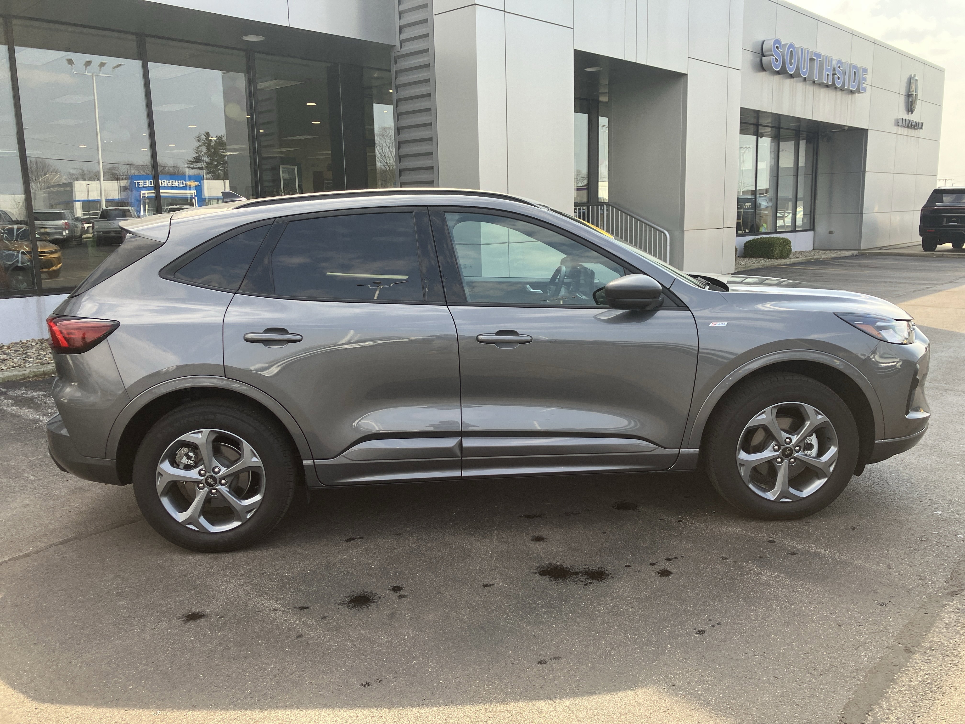 Certified 2024 Ford Escape ST-Line w/ Tech Pack #1 AWD/4WD image 6