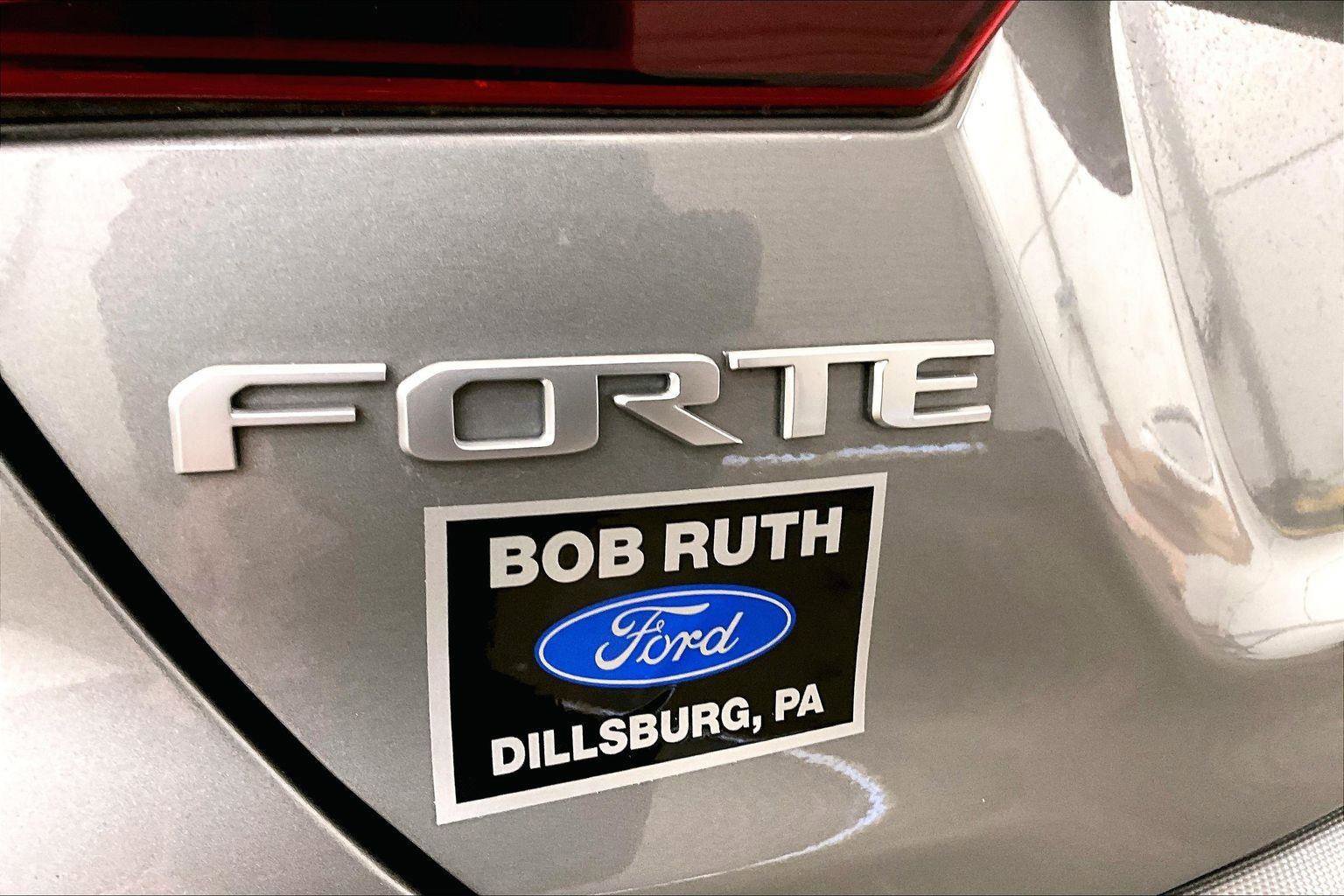 Used 2023 Kia Forte LXS w/ LXS Technology Package image 13