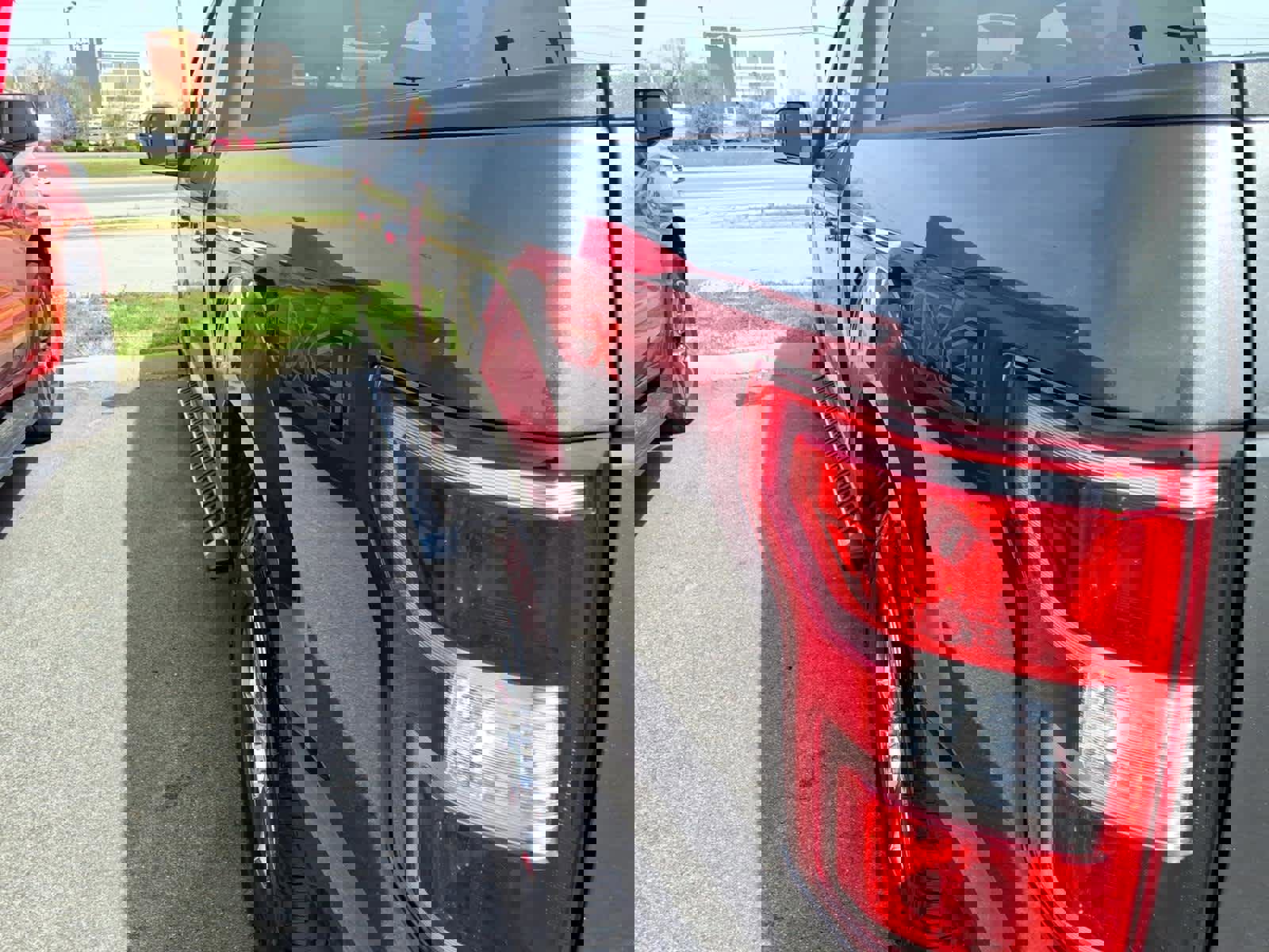 Certified 2018 Ford F150 XLT w/ Equipment Group 302A Luxury image 22