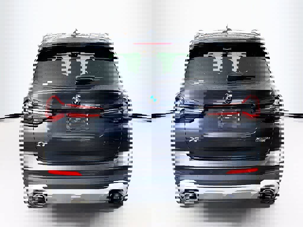 Used 2023 BMW X3 xDrive30i w/ Premium Essential Package image 4