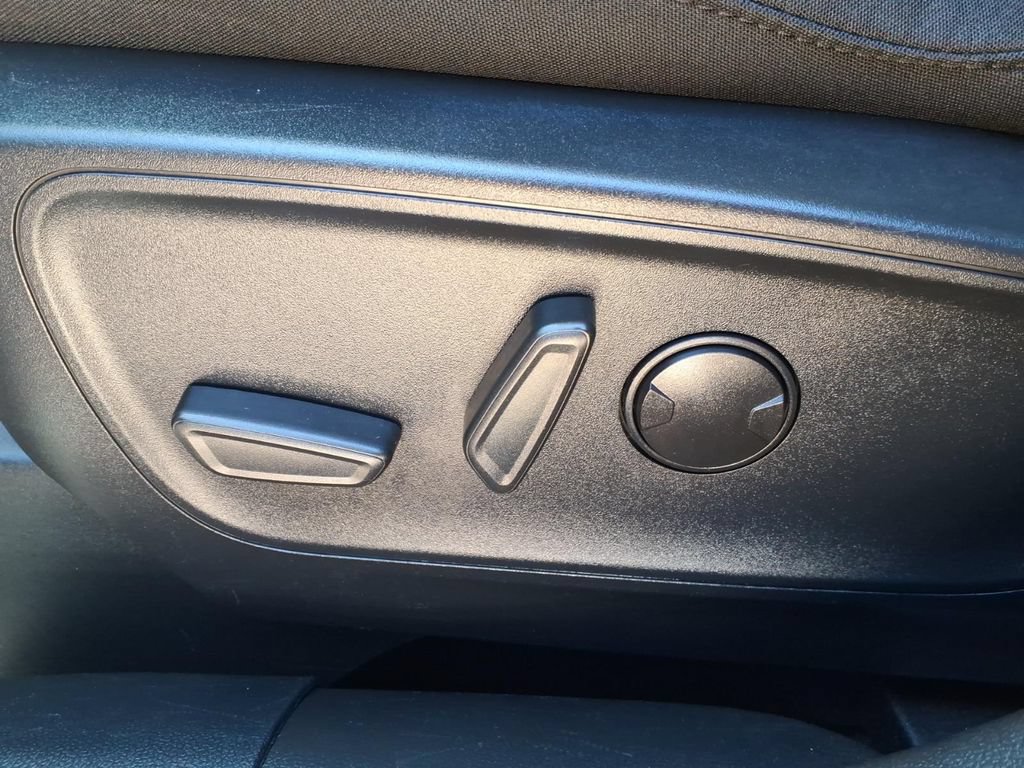 Certified 2024 Ford Escape Active AWD/4WD image 16