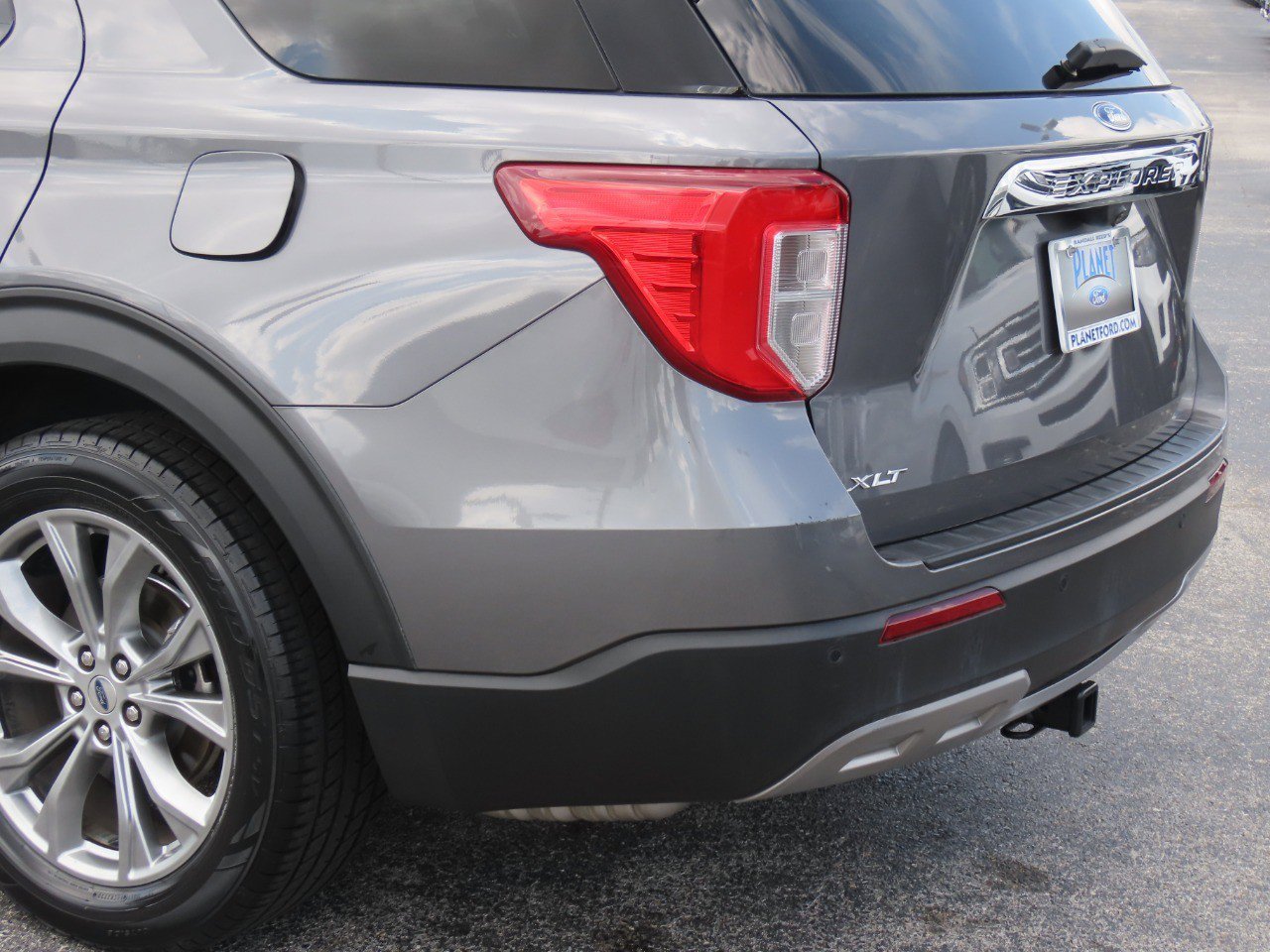 Certified 2022 Ford Explorer XLT w/ Equipment Group 202A RWD image 16