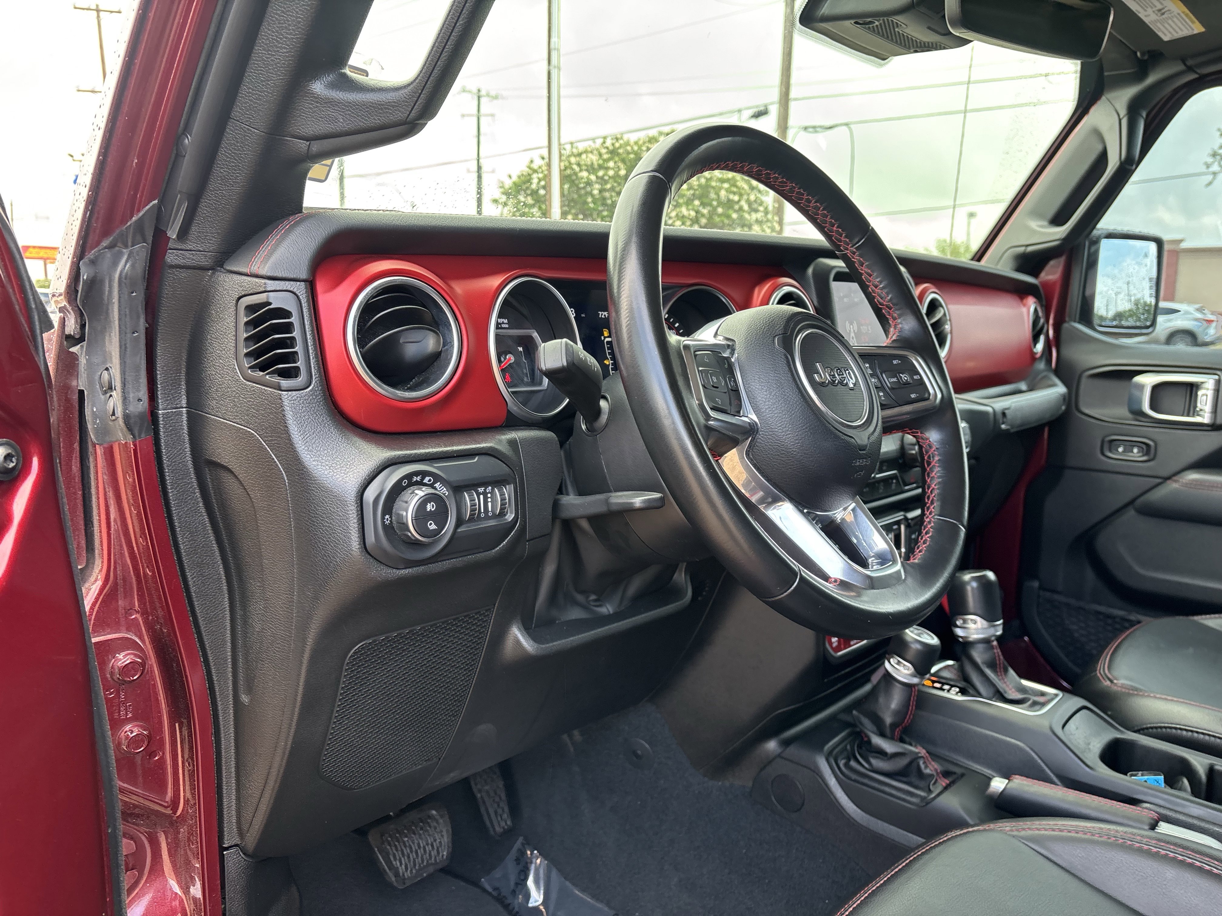 Used 2022 Jeep Gladiator Rubicon w/ LED Lighting Group AWD/4WD image 12