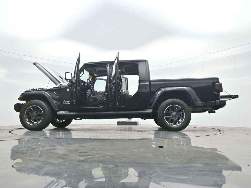 Used 2023 Jeep Gladiator Overland w/ Popular Equipment Package AWD/4WD image 45