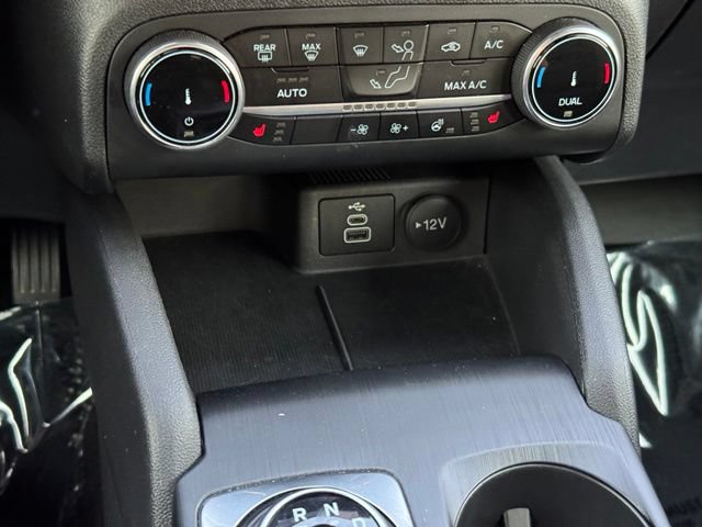 Certified 2025 Ford Escape ST-Line Select AWD/4WD image 18