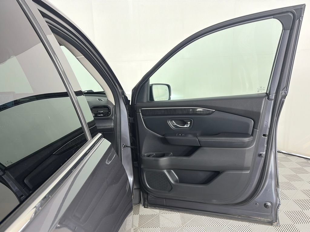 Used 2023 Honda Pilot Elite image 31