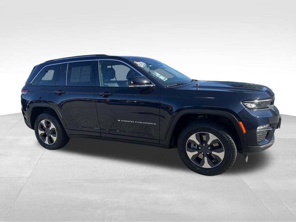 Used 2024 Jeep Grand Cherokee Limited 4xe image 33