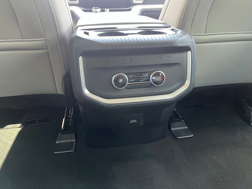 Certified 2025 Ford Expedition Active AWD/4WD image 15