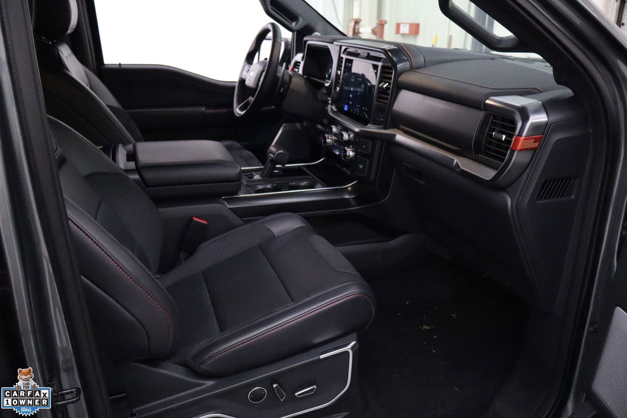 Certified 2025 Ford F150 Raptor image 30