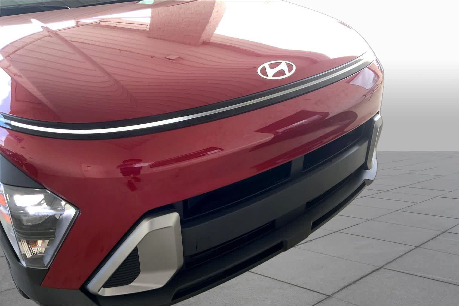 Used 2025 Hyundai Kona SEL FWD image 28