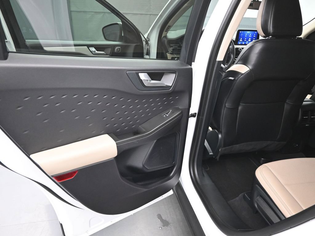 Certified 2020 Ford Escape SEL FWD image 10