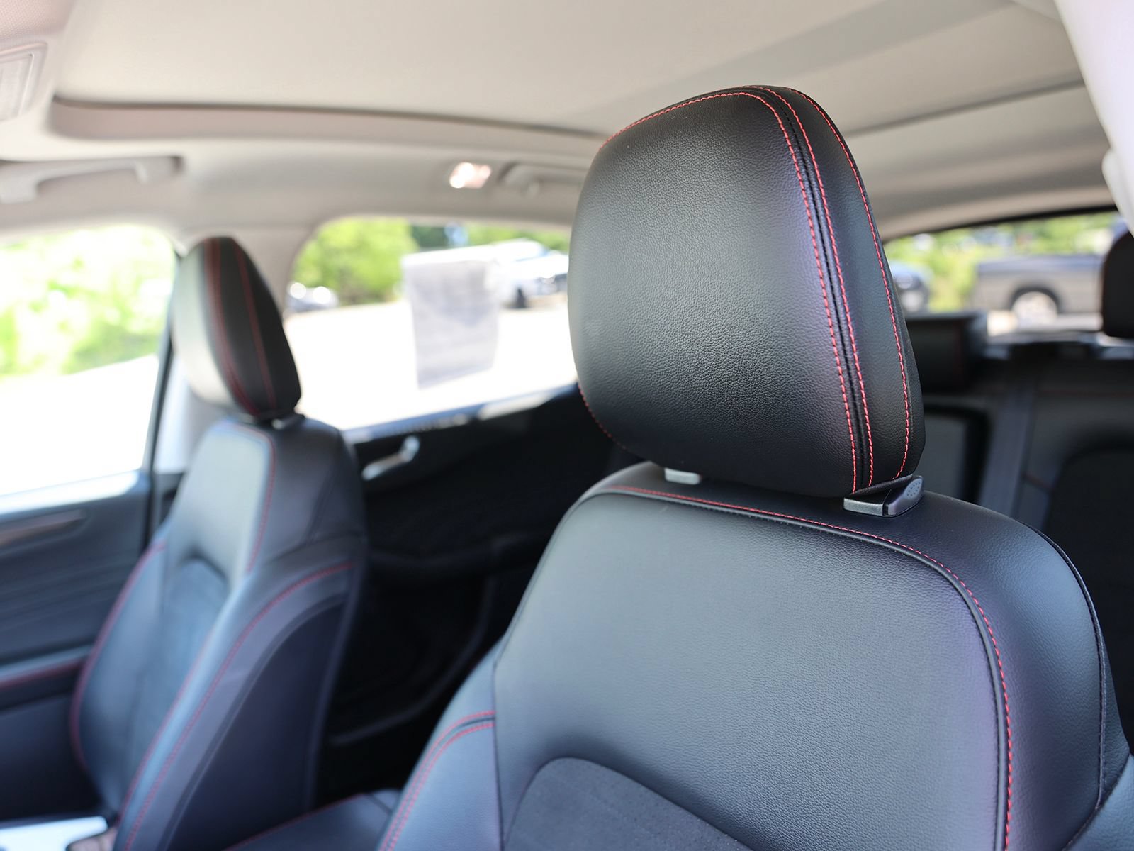 Certified 2022 Ford Escape SEL w/ SEL Stealth AWD Package image 20