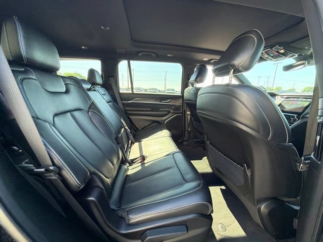 Used 2023 Jeep Grand Cherokee L Overland AWD/4WD image 19