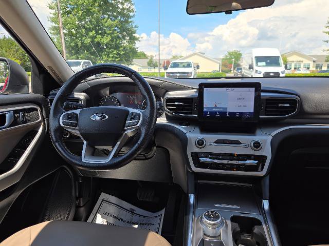 Certified 2021 Ford Explorer XLT w/ Equipment Group 202A AWD/4WD image 8