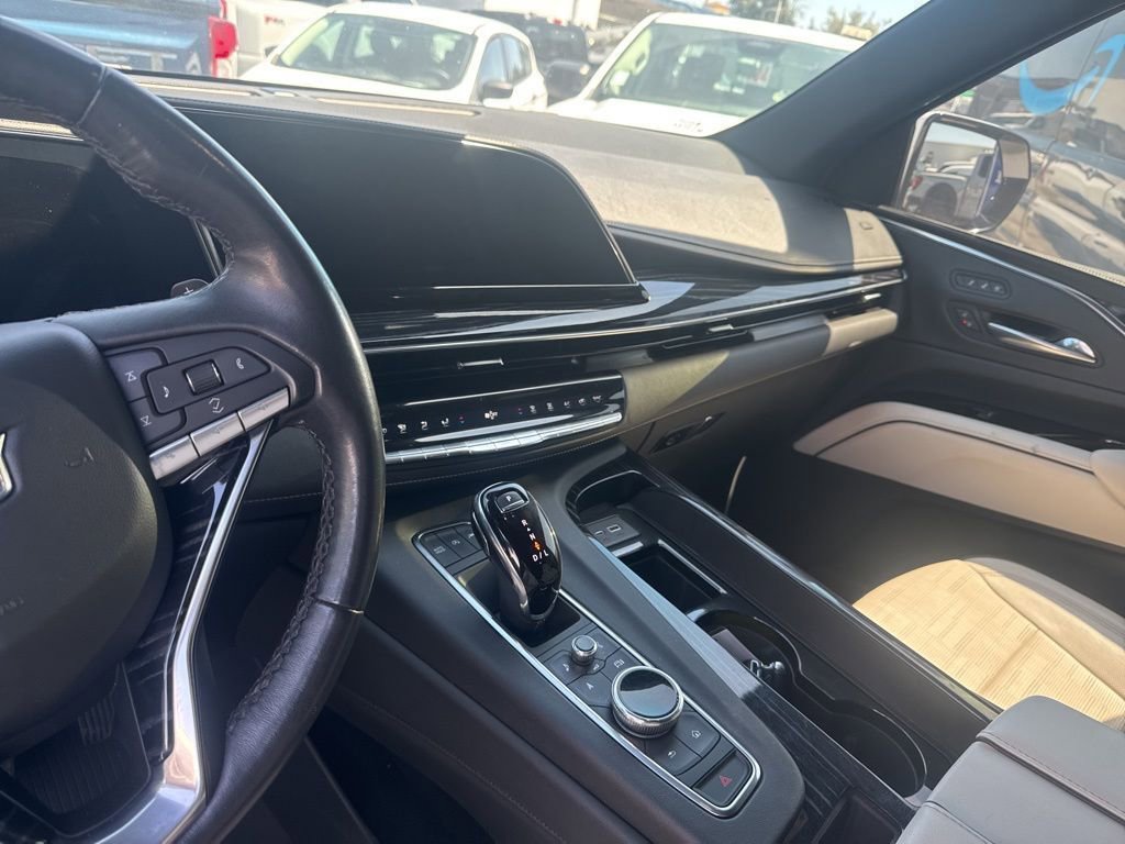 Used 2022 Cadillac Escalade Sport w/ Touring Package AWD/4WD image 68