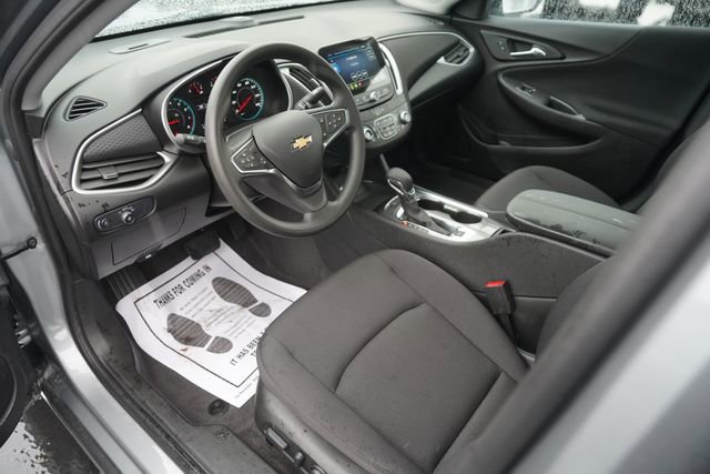 Used 2025 Chevrolet Malibu LT FWD image 8