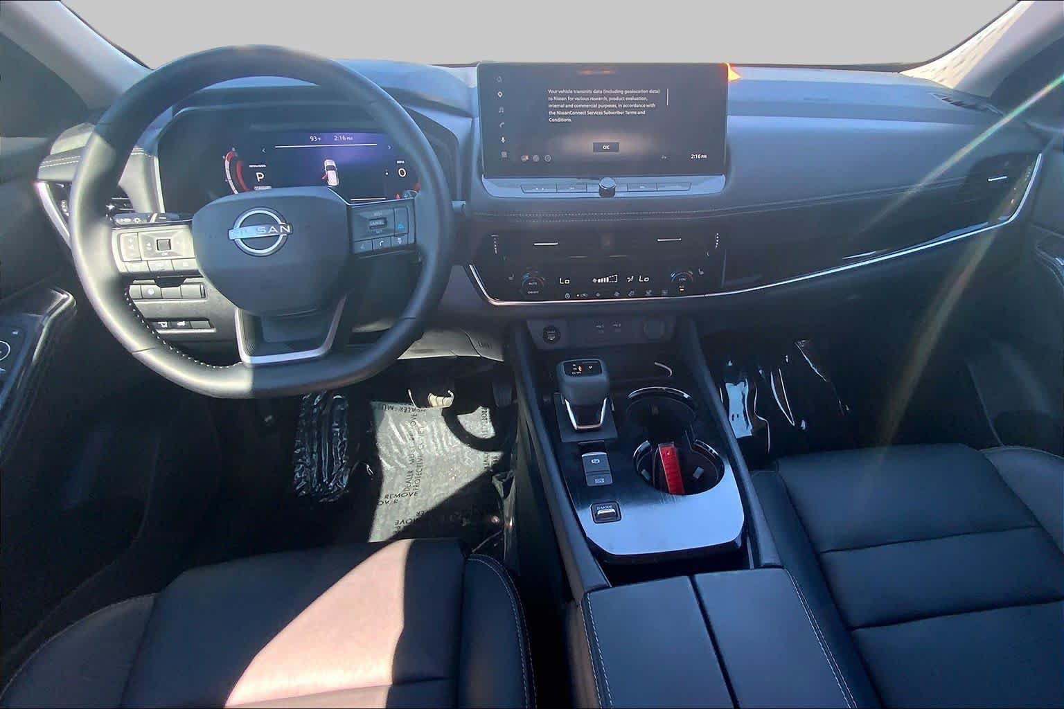 Used 2025 Nissan Rogue SL FWD image 16