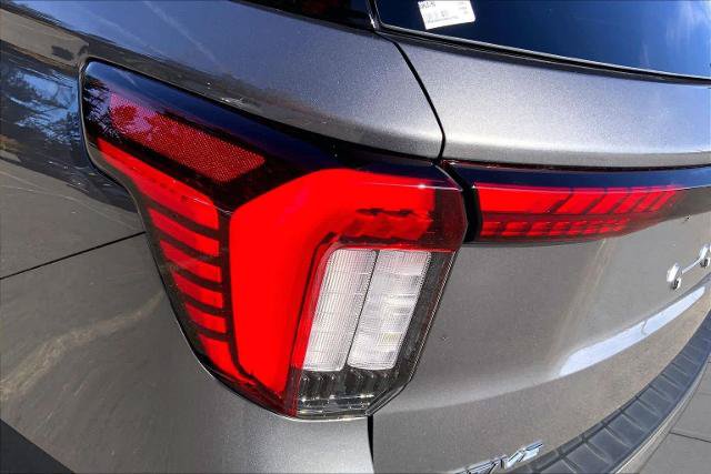 Certified 2025 Ford Explorer Active AWD/4WD image 28