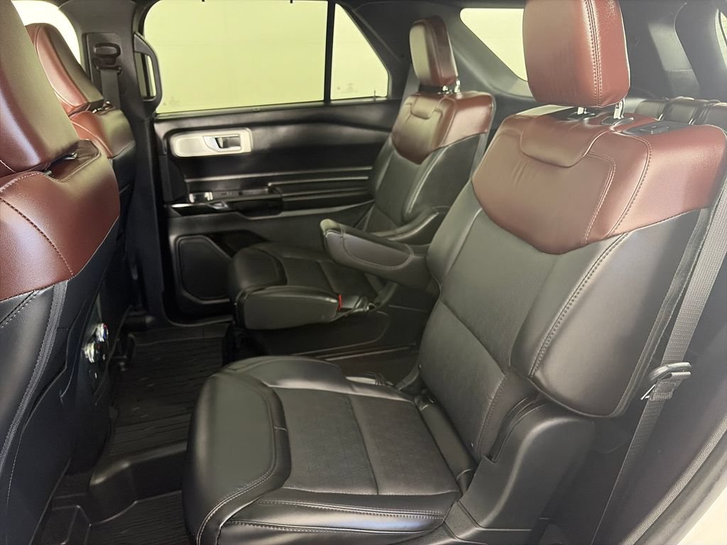 Certified 2022 Ford Explorer Platinum w/ Equipment Group 601A AWD/4WD image 13