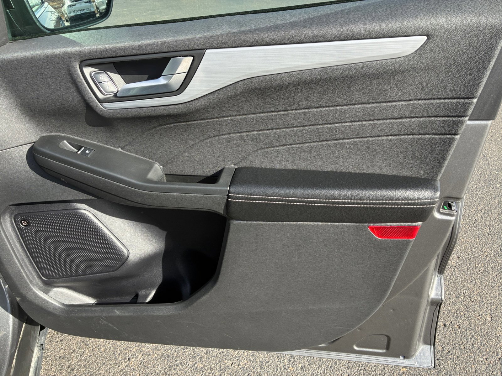 Certified 2023 Ford Escape Platinum w/ Premium Technology Package image 16