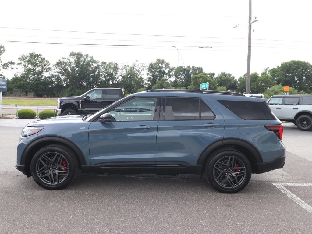 Certified 2025 Ford Explorer ST-Line w/ Premium Package image 2
