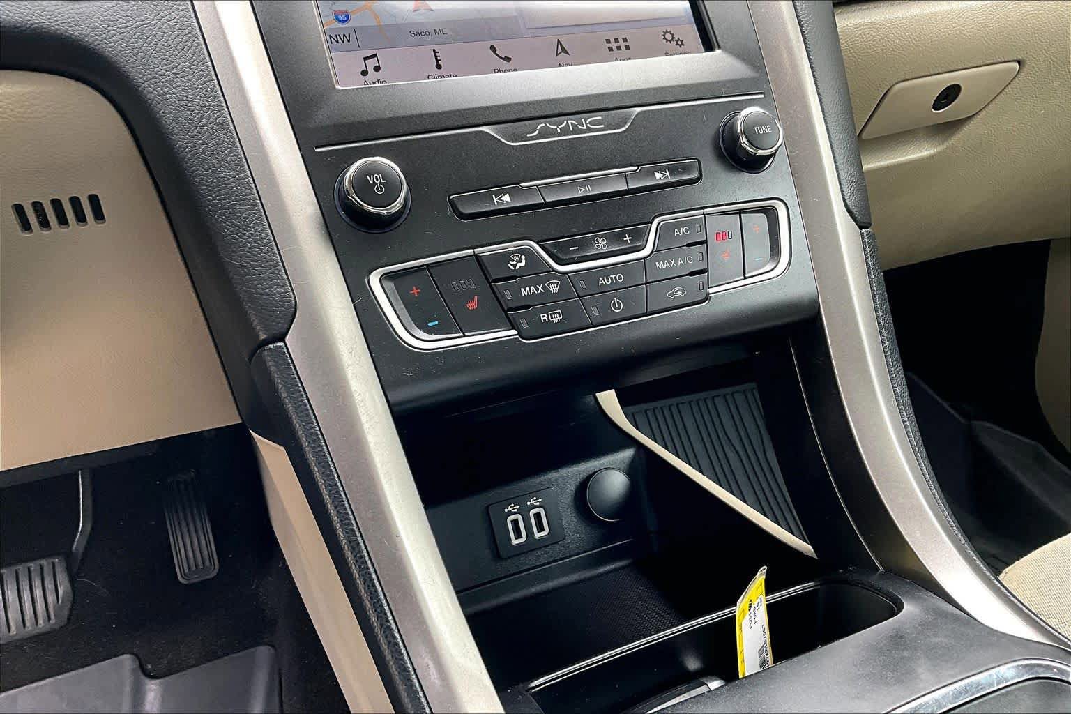 Certified 2019 Ford Fusion SE AWD/4WD image 34
