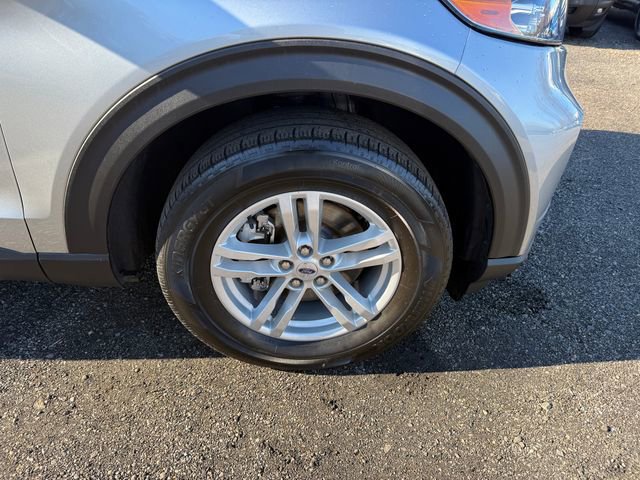 Certified 2022 Ford Explorer XLT w/ Equipment Group 202A image 32