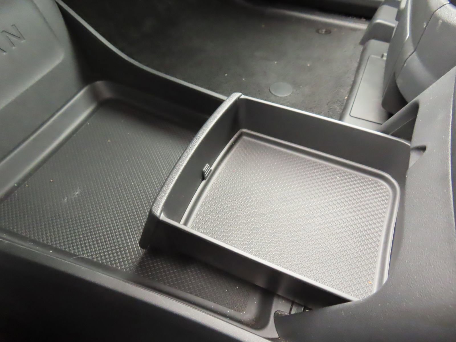 Used 2025 Rivian R1T Adventure image 26