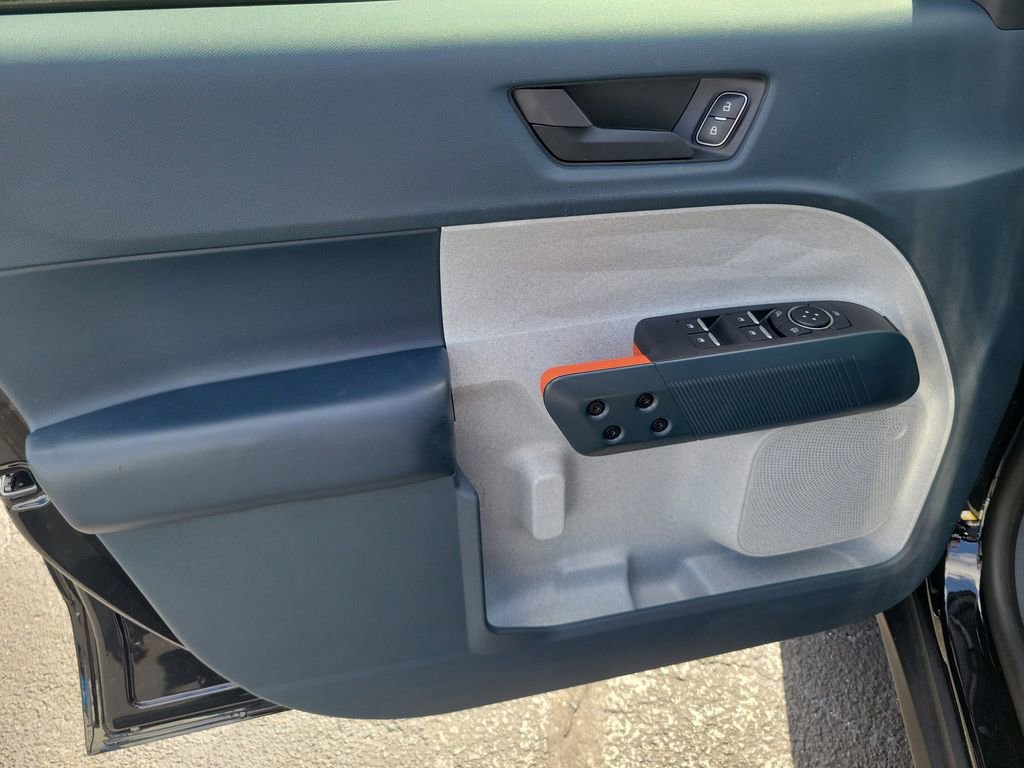 Certified 2022 Ford Maverick XLT image 11