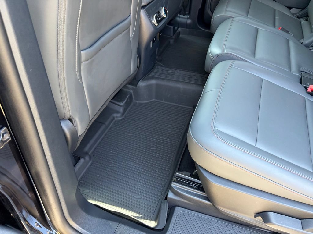 Certified 2025 Ford Explorer Active w/ Active Comfort Package AWD/4WD image 41