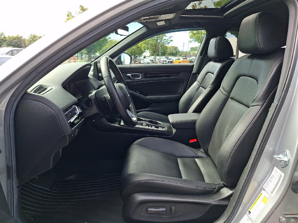 Used 2025 Honda Civic Sport image 15