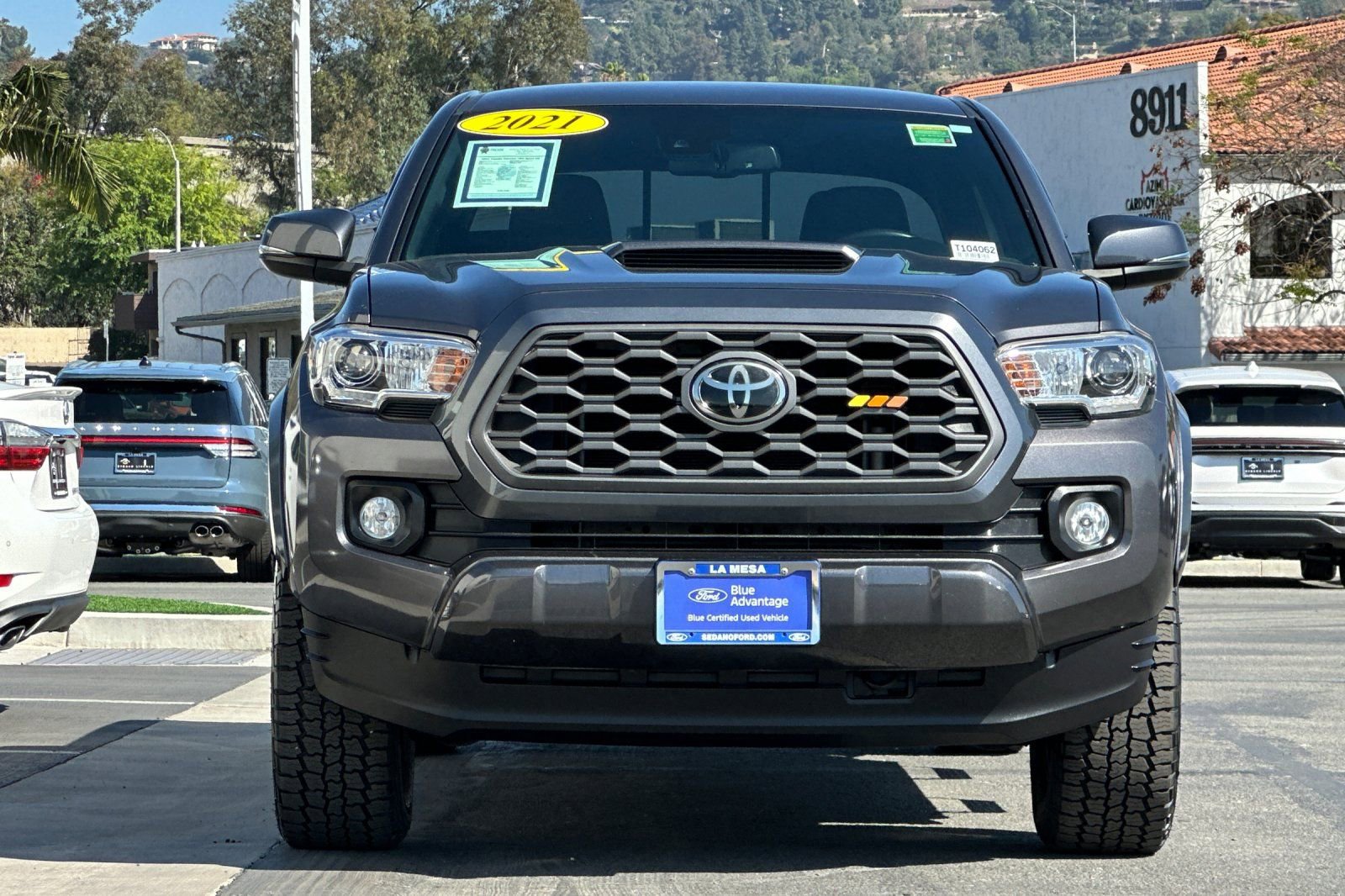 Used 2021 Toyota Tacoma TRD Sport w/ Technology Package RWD image 8