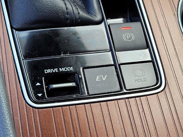 Used 2022 Toyota Sienna XLE AWD/4WD image 14