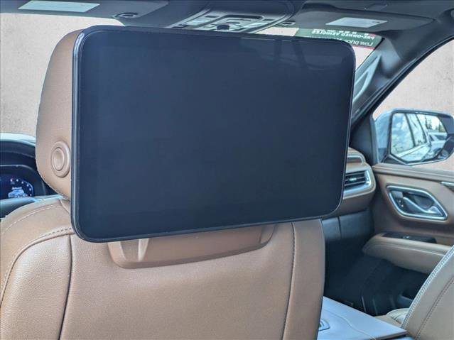 Used 2024 Chevrolet Suburban High Country RWD image 21