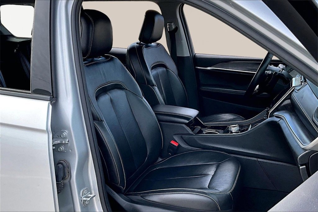 Used 2022 Jeep Grand Cherokee L Limited image 9