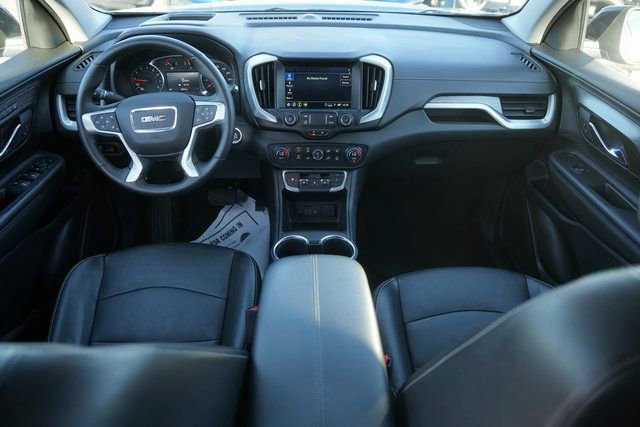 Used 2023 GMC Terrain SLT w/ Tech Package image 21