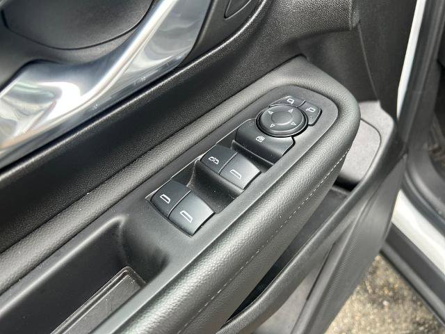 Used 2024 GMC Terrain SLE AWD/4WD image 19