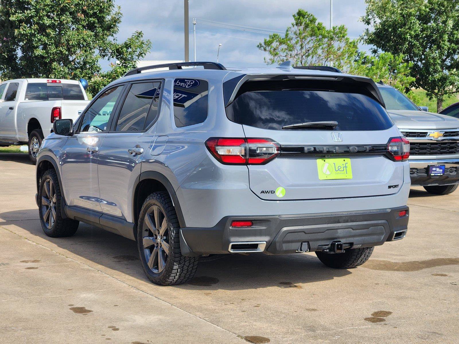 Used 2023 Honda Pilot Sport image 5