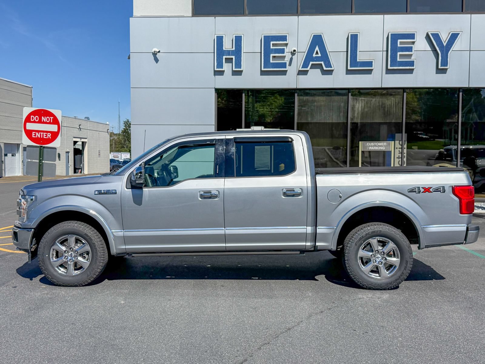Certified 2020 Ford F150 Lariat w/ Equipment Group 502A Luxury AWD/4WD image 9