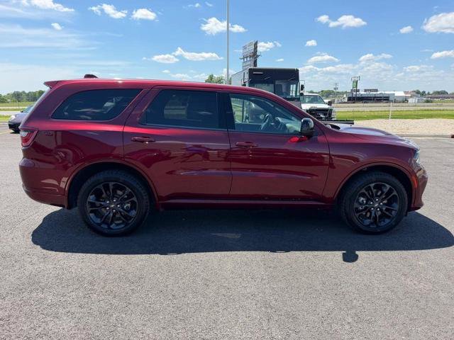 Used 2022 Dodge Durango GT w/ Blacktop Package AWD/4WD image 4