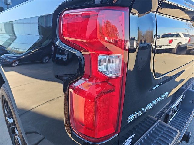 Used 2025 Chevrolet Silverado 1500 High Country image 33